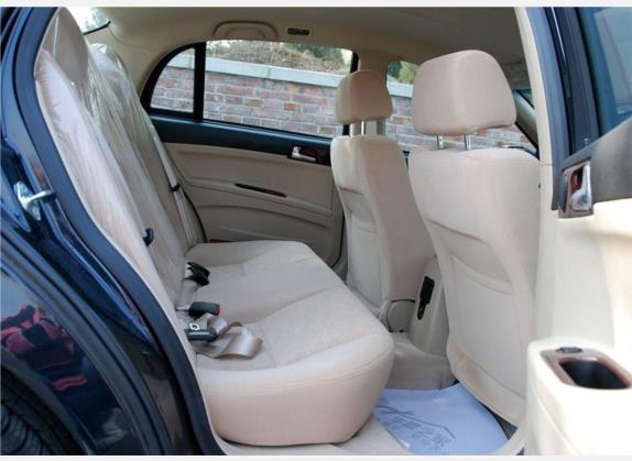 中华尊驰 2008款 1.8T 手动舒适型 车厢座椅   后排空间