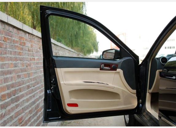 中华尊驰 2008款 1.8T 手动舒适型 车厢座椅   前门板