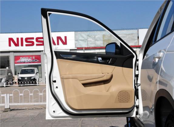 中华V5 2012款 1.6L 手动舒适型 车厢座椅   前门板