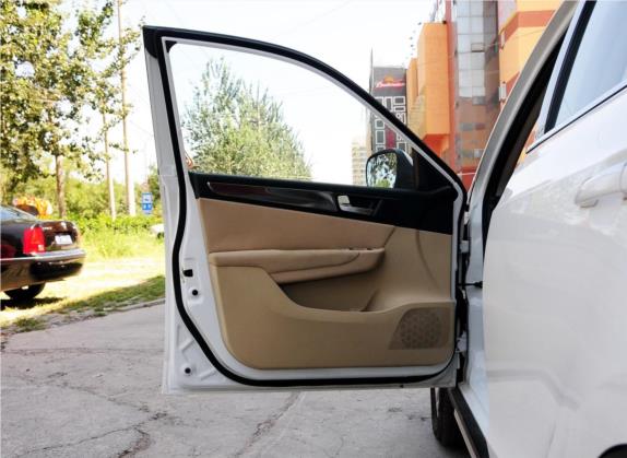 中华V5 2012款 1.6L 手动豪华型 车厢座椅   前门板