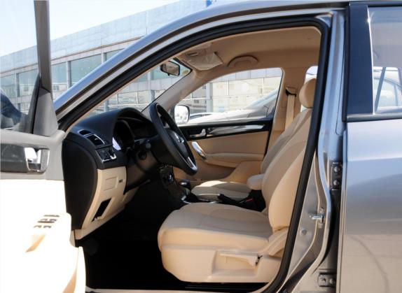 中华V5 2012款 1.6L 自动舒适型 车厢座椅   前排空间