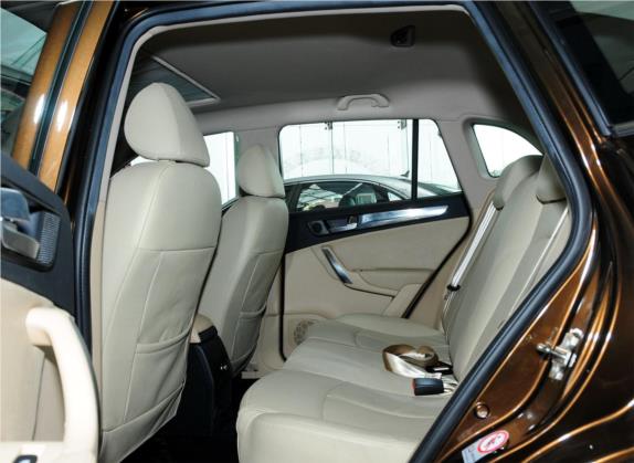 中华V5 2012款 1.6L 自动尊贵型 车厢座椅   后排空间