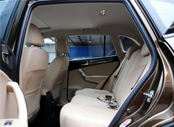 中华V5 2012款 1.5T 手动两驱豪华型 车厢座椅   后排空间