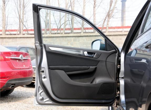 中华V5 2012款 1.5T 自动两驱运动型 车厢座椅   前门板
