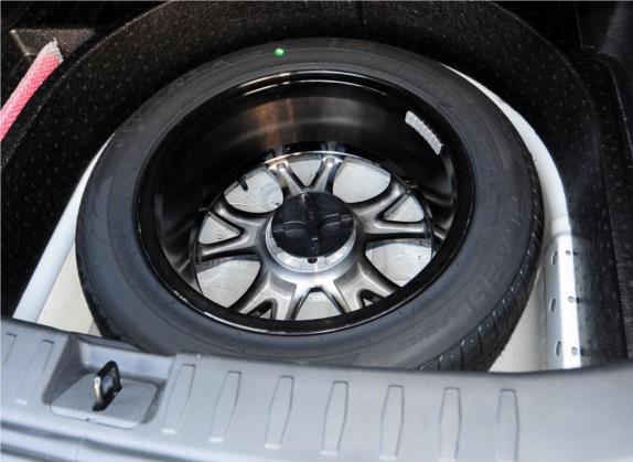 中华V5 2014款 1.5T 自动两驱豪华型 其他细节类   备胎