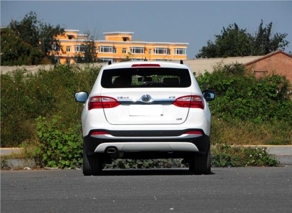 中华V5 2014款 1.5T 自动两驱豪华型 外观   正后