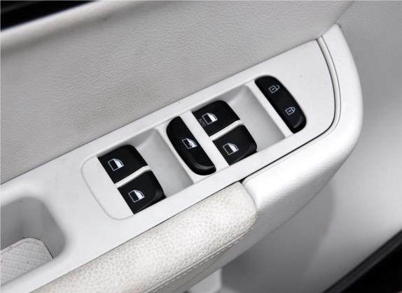 中华H530 2011款 1.6L 手动舒适型 车厢座椅   门窗控制