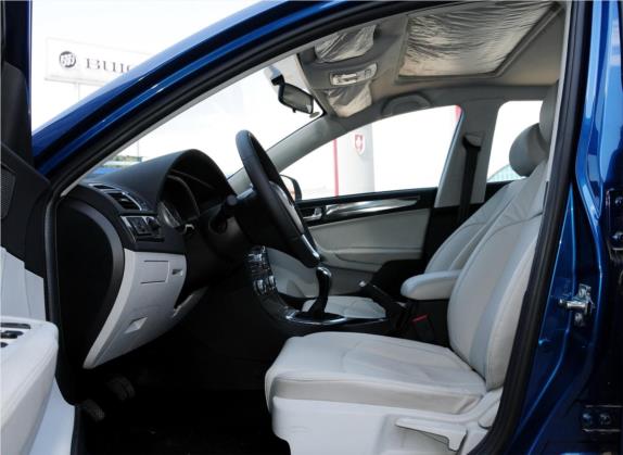 中华H530 2011款 1.6L 手动豪华型 车厢座椅   前排空间