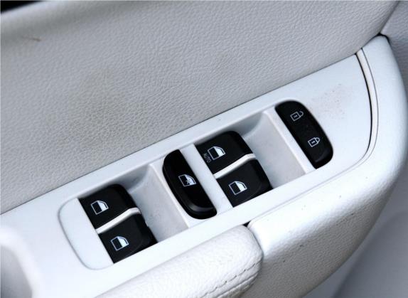 中华H530 2011款 1.6L 手动豪华型 车厢座椅   门窗控制