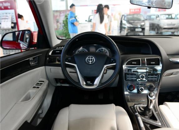 中华H530 2012款 1.5T 手动舒适型 中控类   驾驶位