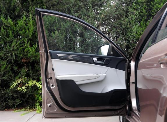 中华H530 2012款 1.5T 自动豪华型 车厢座椅   前门板