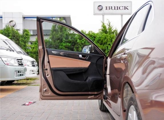中华H530 2014款 1.5T 自动豪华型 车厢座椅   前门板