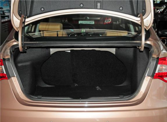 中华H530 2014款 1.5T 手动豪华型 车厢座椅   后备厢