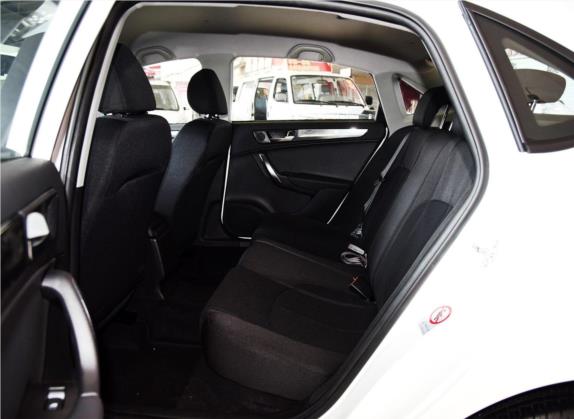 中华H530 2017款 1.6L 自动舒适型 车厢座椅   后排空间