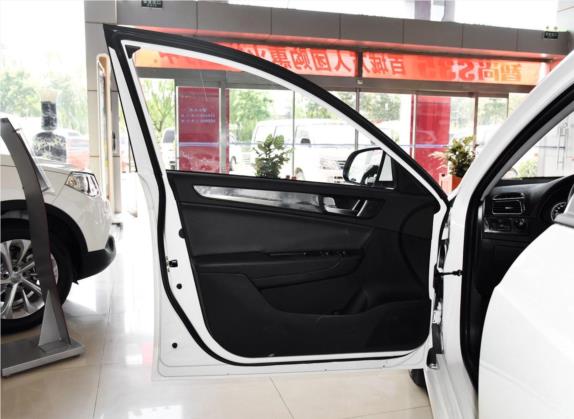 中华H530 2017款 1.6L 自动舒适型 车厢座椅   前门板