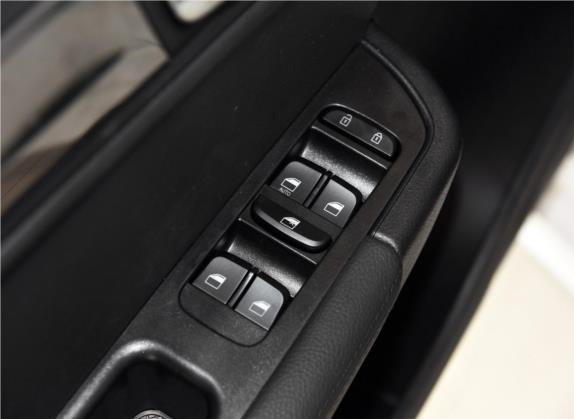中华H530 2017款 1.6L 自动舒适型 车厢座椅   门窗控制