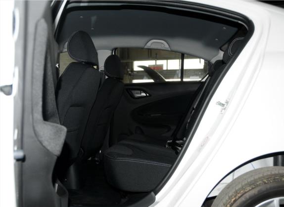 中华H230 2012款 1.5L 手动精英型 车厢座椅   后排空间