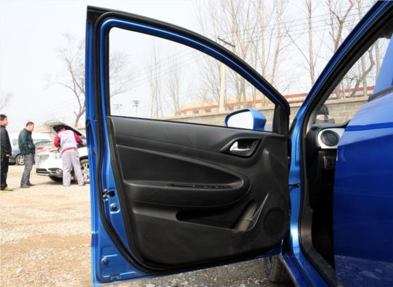 中华H230 2012款 1.5L 手动舒适型 车厢座椅   前门板