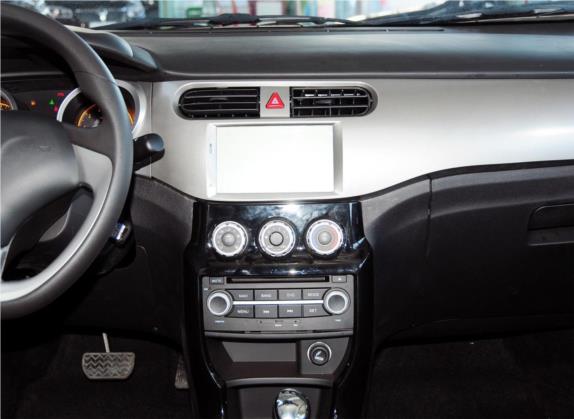 中华H230 2012款 1.5L AMT精英型 中控类   中控台