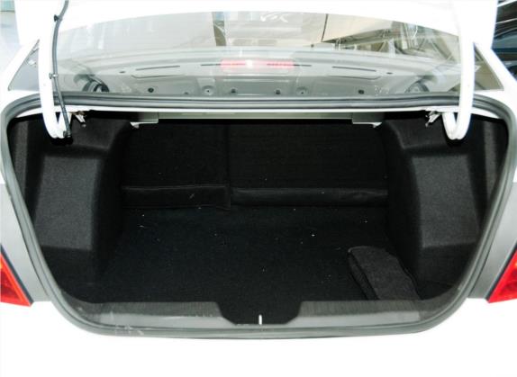 中华H230 2012款 1.5L AMT精英型 车厢座椅   后备厢