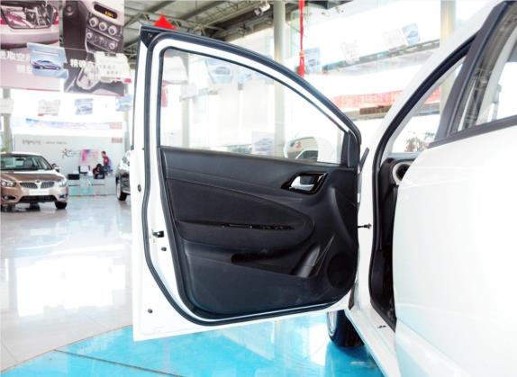 中华H230 2012款 1.5L AMT精英型 车厢座椅   前门板