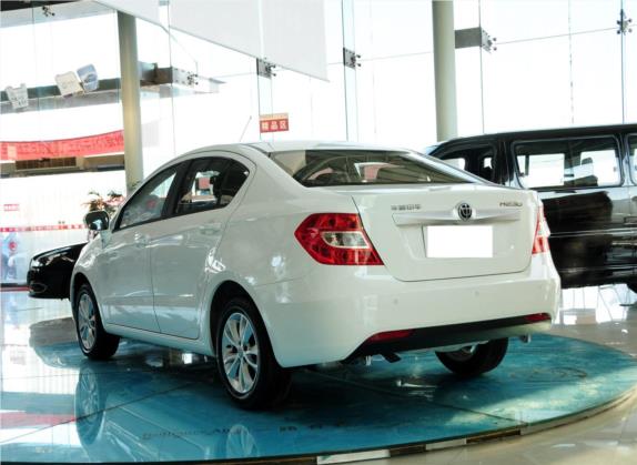 中华H230 2012款 1.5L AMT精英型 外观   斜后