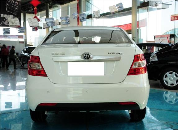 中华H230 2012款 1.5L AMT精英型 外观   正后
