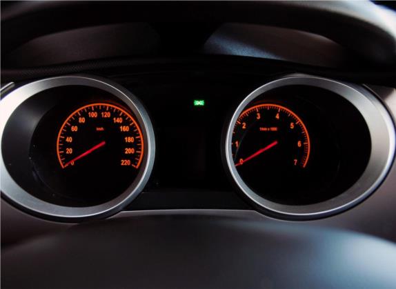 中华H230 2012款 1.5L AMT精英型 中控类   仪表盘