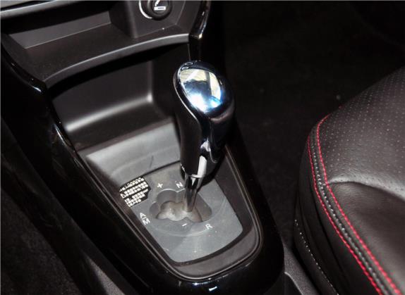 中华H230 2012款 1.5L AMT精英型 中控类   挡把