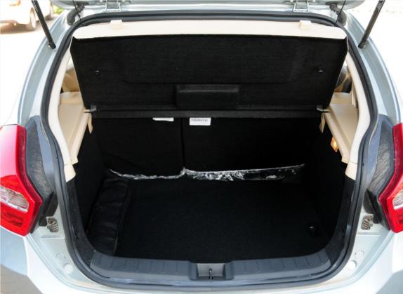 中华H320 2012款 1.5L 自动豪华型 车厢座椅   后备厢