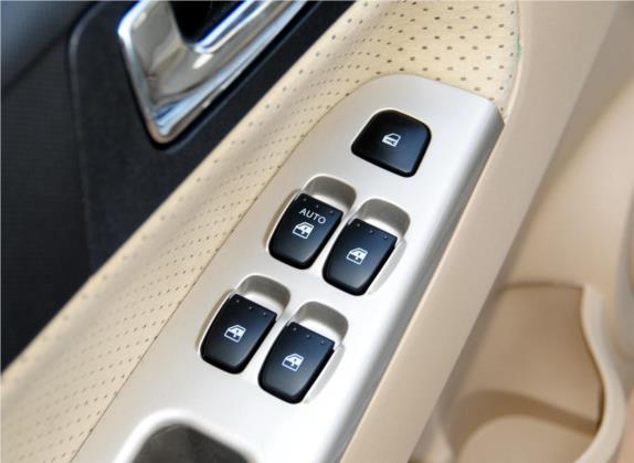 中华H320 2012款 1.5L 自动豪华型 车厢座椅   门窗控制
