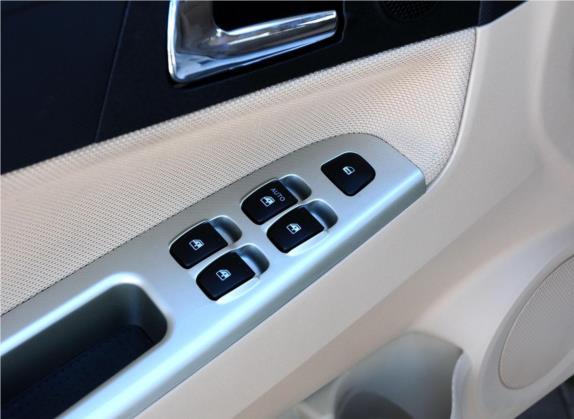 中华H320 2012款 1.5L 手动舒适型 车厢座椅   门窗控制