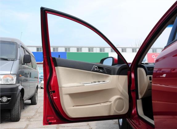 中华H330 2013款 1.5L 自动豪华型 车厢座椅   前门板
