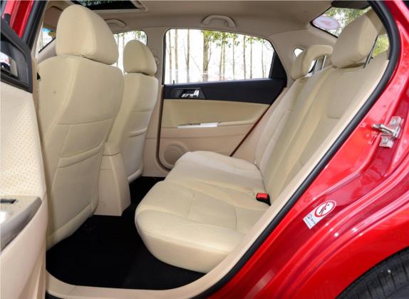中华H330 2013款 1.5L 手动豪华型 车厢座椅   后排空间