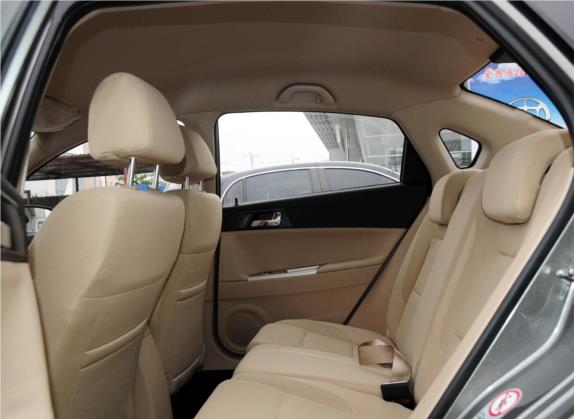 中华H330 2013款 1.5L 手动舒适型 车厢座椅   后排空间
