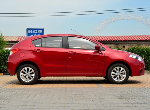 中华H220 2014款 1.5L 手动酷悦型 外观   正侧