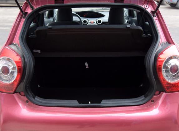 中华豚 2015款 1.3L 手动驭动版 车厢座椅   后备厢