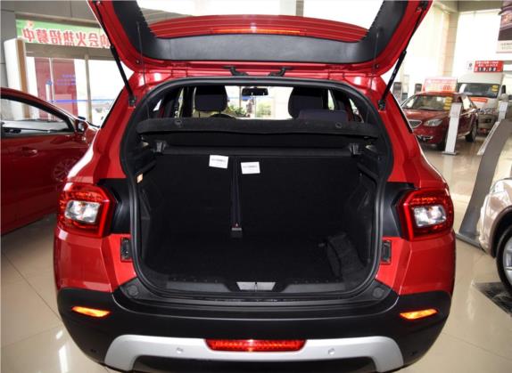 中华V3 2015款 1.5L 手动精英型 车厢座椅   后备厢