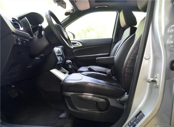 中华V3 2015款 1.5T 自动旗舰型 车厢座椅   前排空间