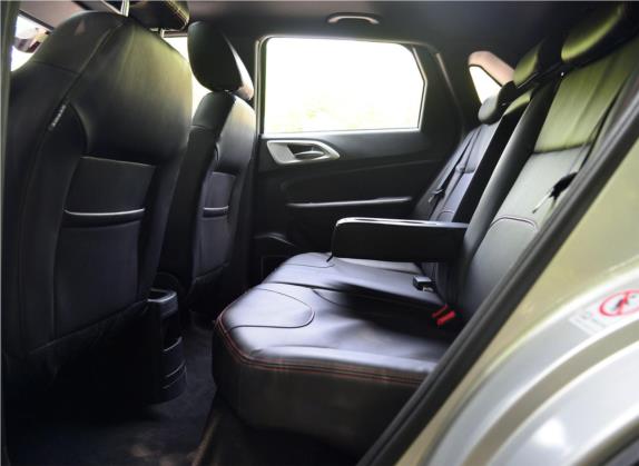 中华V3 2015款 1.5T 自动旗舰型 车厢座椅   后排空间