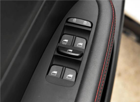 中华V3 2016款 1.5T 手动旗舰型 车厢座椅   门窗控制