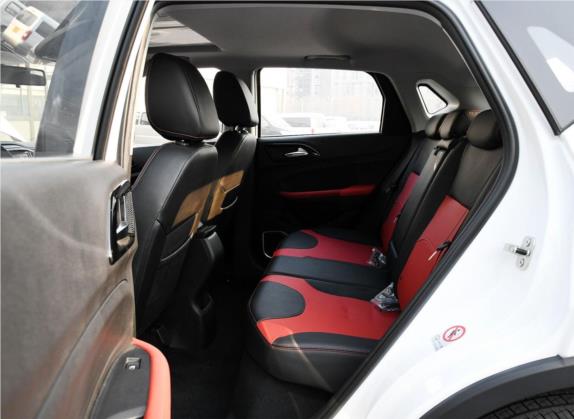 中华V3 2017款 1.5T 手动旗舰型 车厢座椅   后排空间