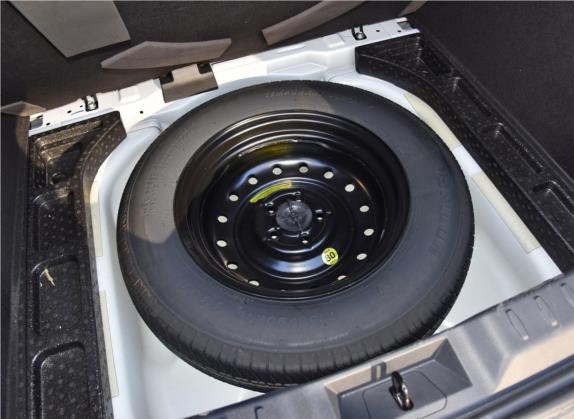 中华V3 2020款 1.6L 手动舒适星空版 其他细节类   备胎