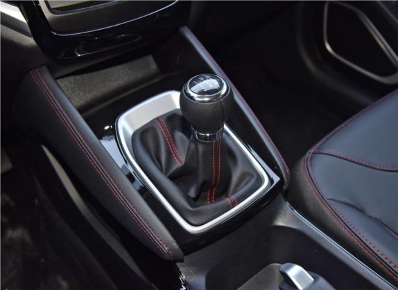 中华V3 2020款 1.6L 手动舒适星空版 中控类   挡把