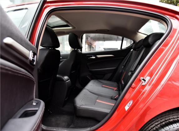 中华H3 2017款 1.5L 自动豪华型 车厢座椅   后排空间