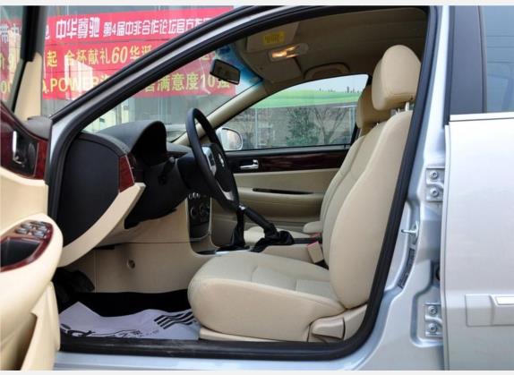 中华骏捷 2010款 1.8L 手动舒适型 车厢座椅   前排空间