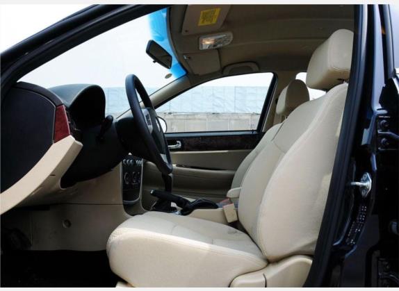 中华骏捷 2010款 1.6L 手动舒适型 车厢座椅   前排空间