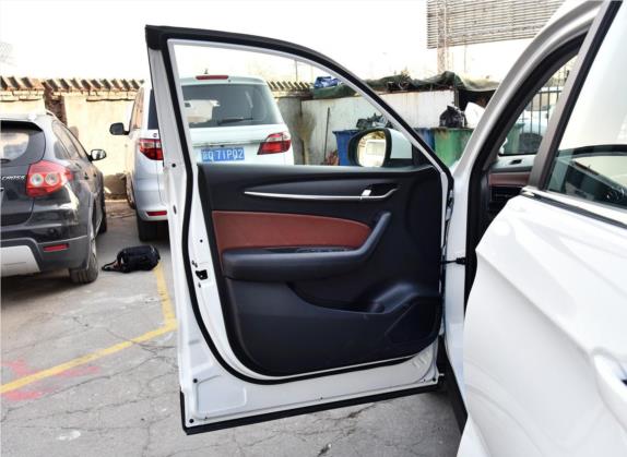 中华V6 2018款 1.5T 自动豪华型 车厢座椅   前门板