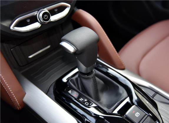 中华V6 2018款 1.5T 自动豪华型 中控类   挡把