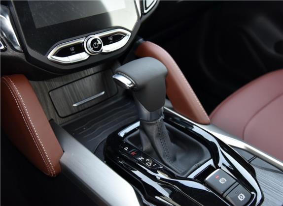 中华V6 2018款 1.5T 自动尊贵型 中控类   挡把